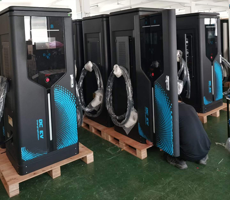 станций быстрой зарядки мощностью 350 кВт1